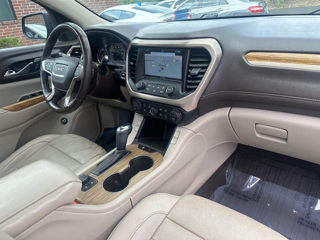 Vehicle image 23 of 58