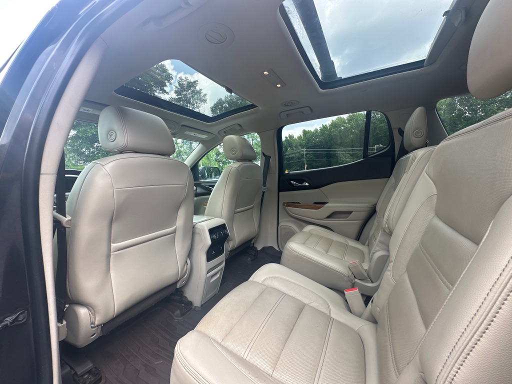 Vehicle image 16 of 58