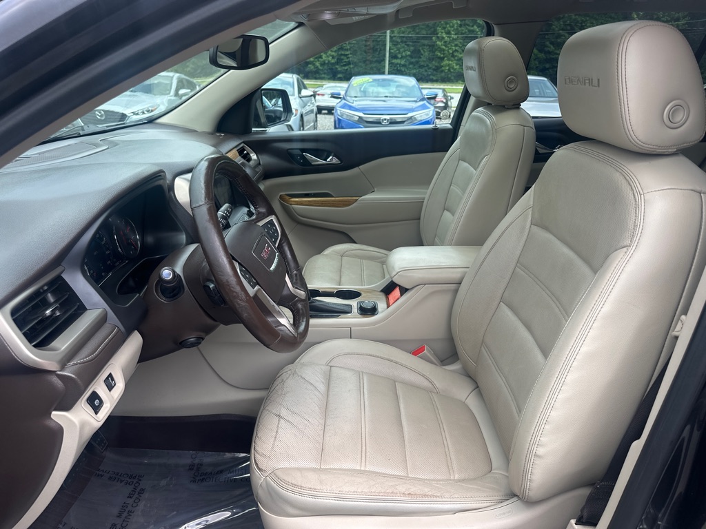 Vehicle image 11 of 58