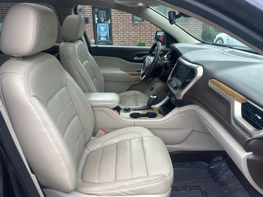Vehicle image 22 of 58
