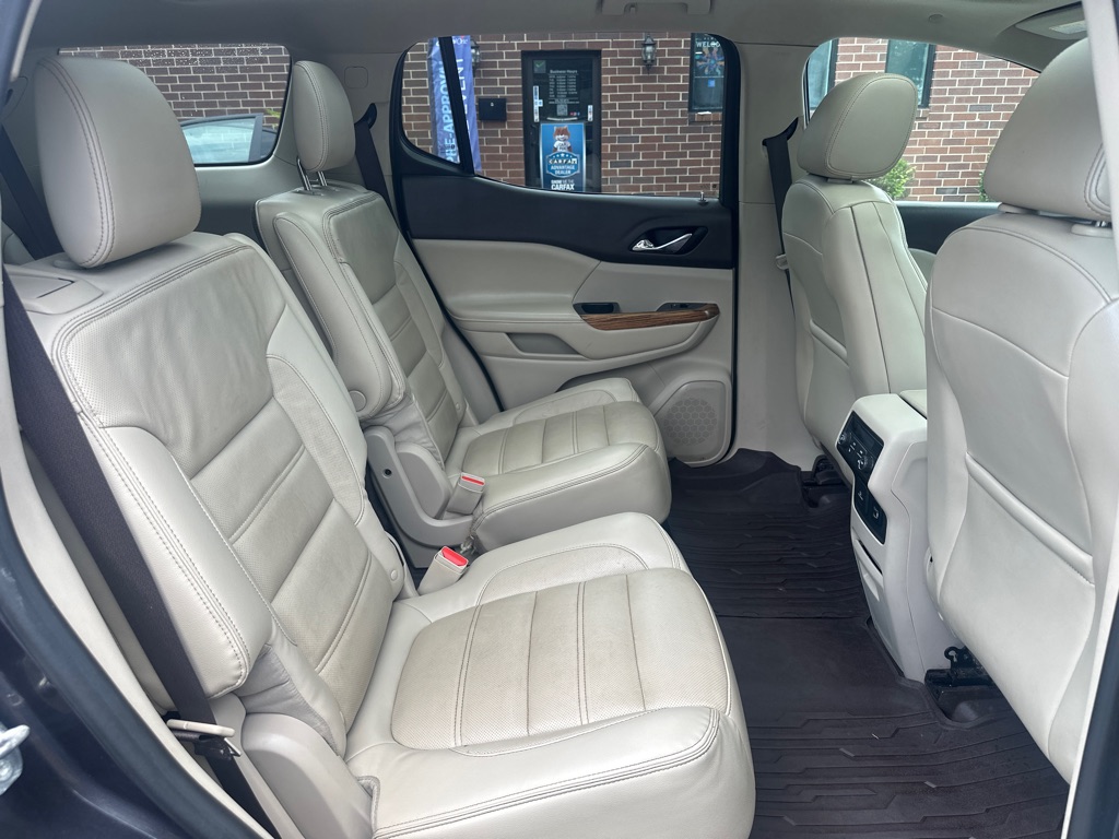 Vehicle image 19 of 58