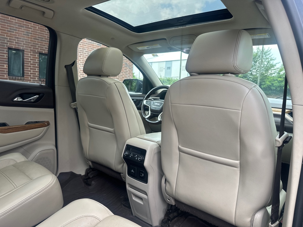 Vehicle image 20 of 58