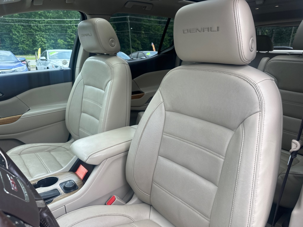 Vehicle image 12 of 58