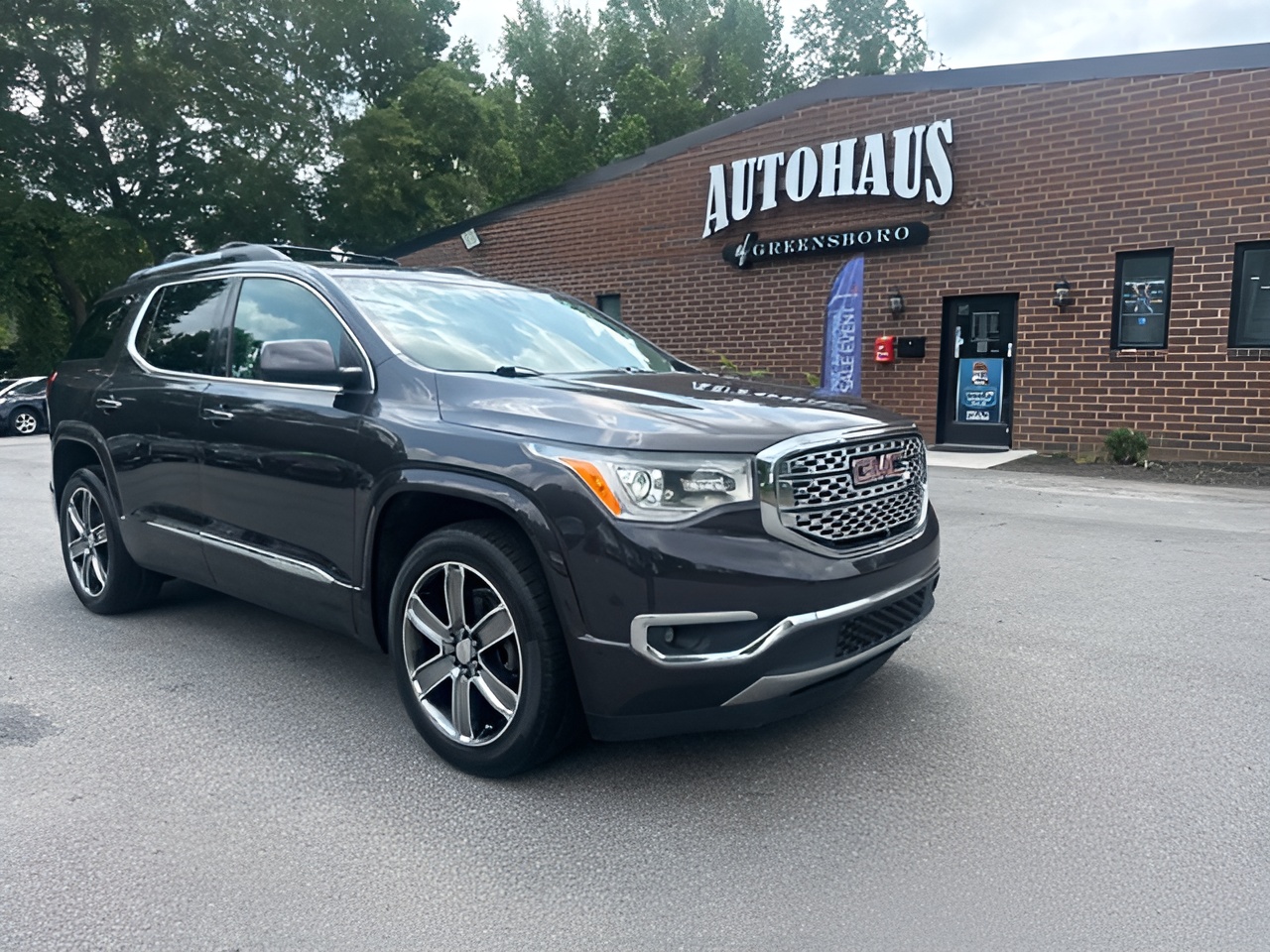 Vehicle image 52 of 58