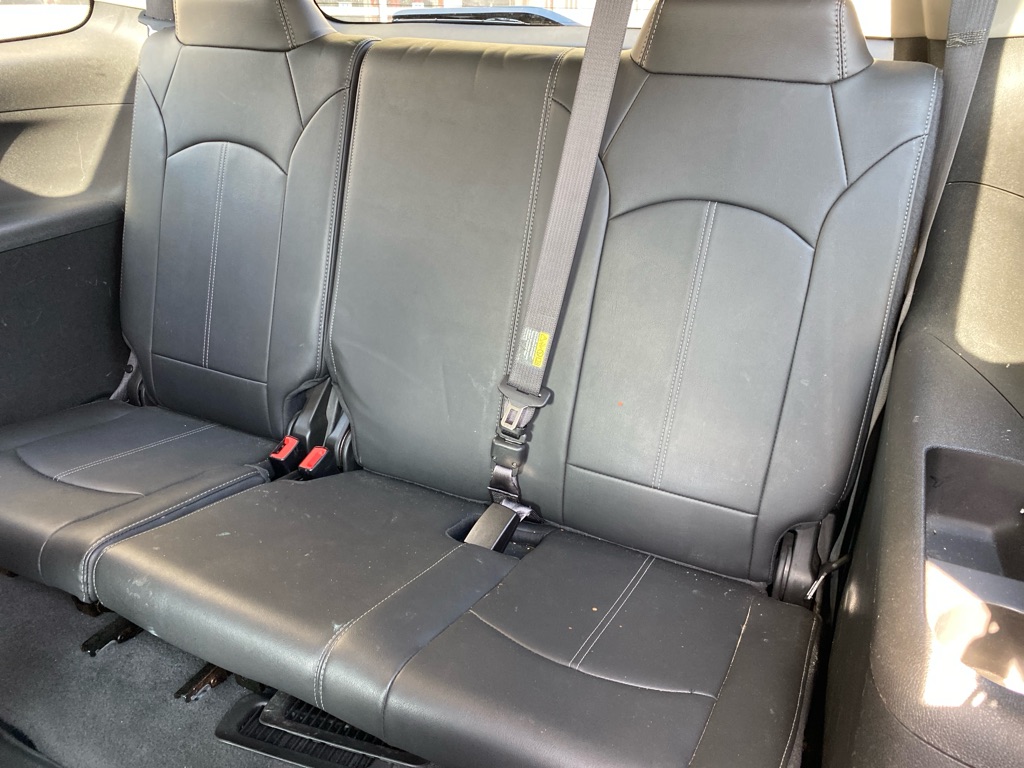 Vehicle image 19 of 25