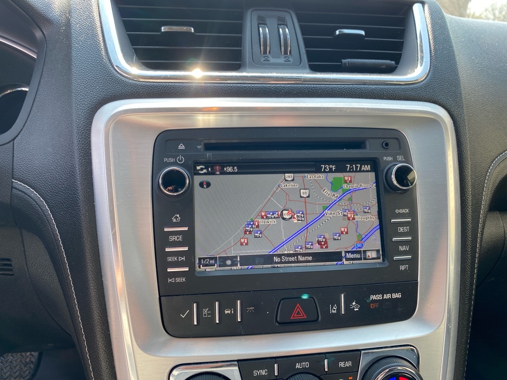 Vehicle image 14 of 25