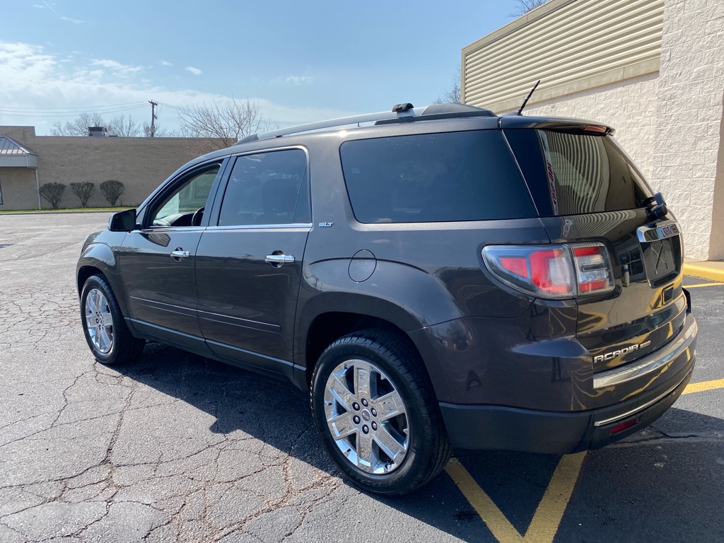 Vehicle image 8 of 25