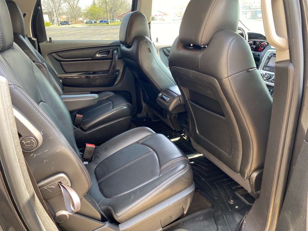 Vehicle image 22 of 25