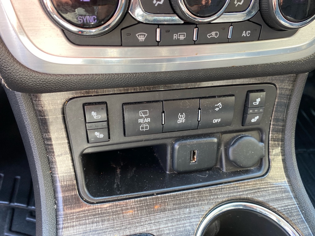 Vehicle image 16 of 25