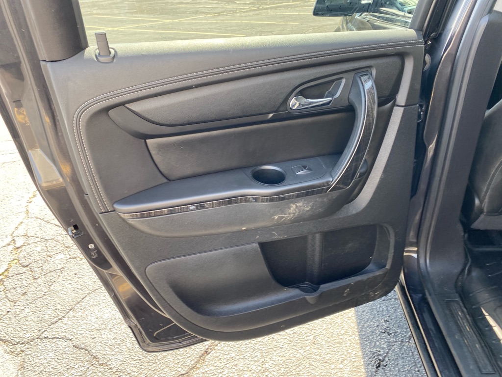 Vehicle image 20 of 25