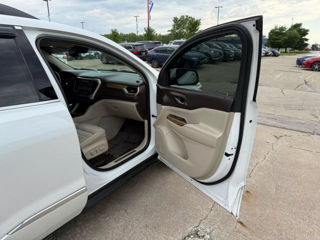 Vehicle image 25 of 59