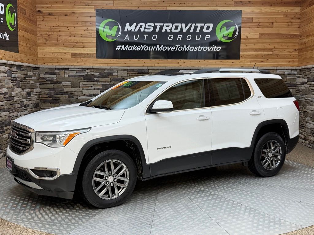 2017 GMC Acadia SLT Image 1 of 31