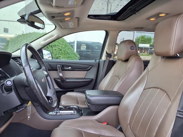 Vehicle image 18 of 25