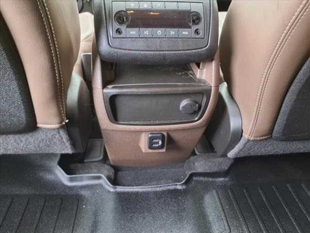 Vehicle image 19 of 25