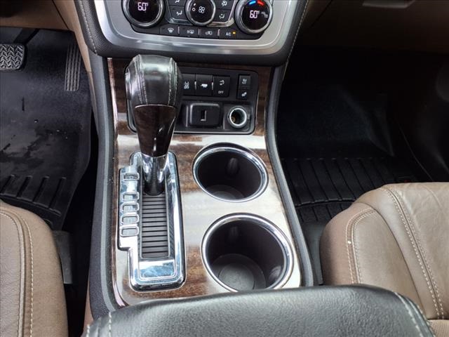 Vehicle image 15 of 25