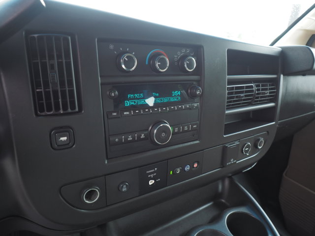 Vehicle image 23 of 32