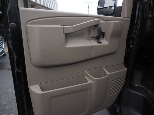 Vehicle image 20 of 32