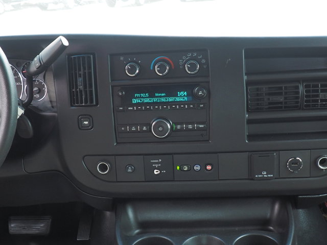 Vehicle image 16 of 32