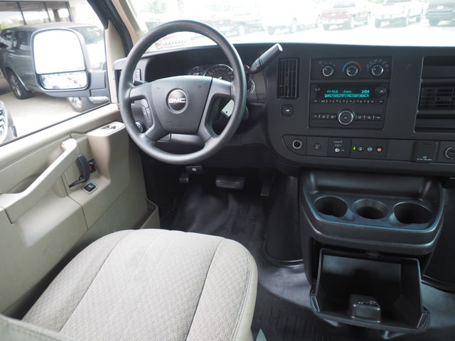 Vehicle image 14 of 32