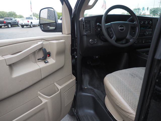 Vehicle image 19 of 32