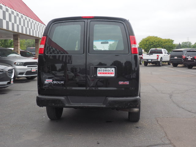 Vehicle image 3 of 32