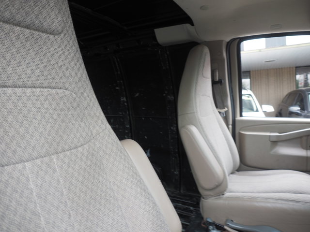 Vehicle image 11 of 32