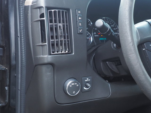 Vehicle image 21 of 32