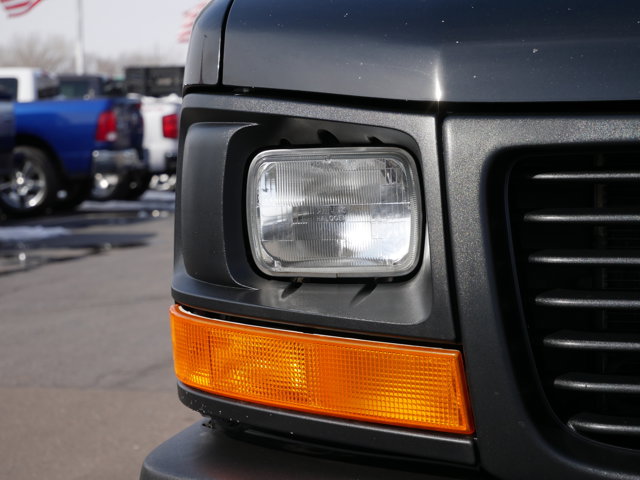 Vehicle image 8 of 30