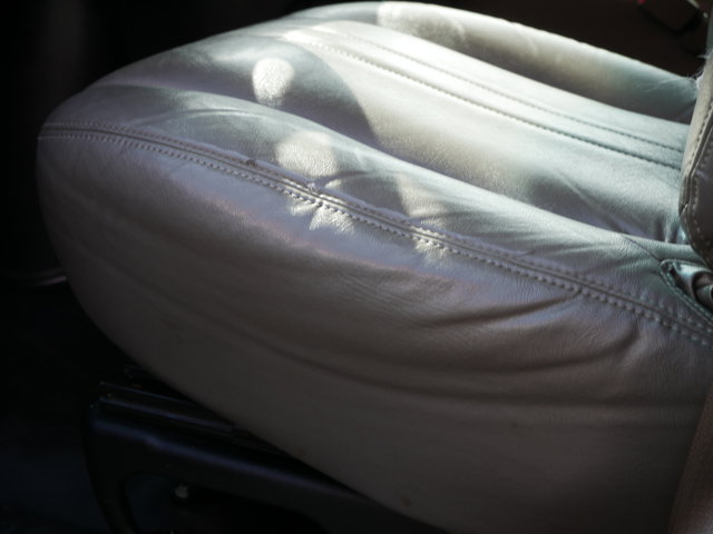 Vehicle image 19 of 30