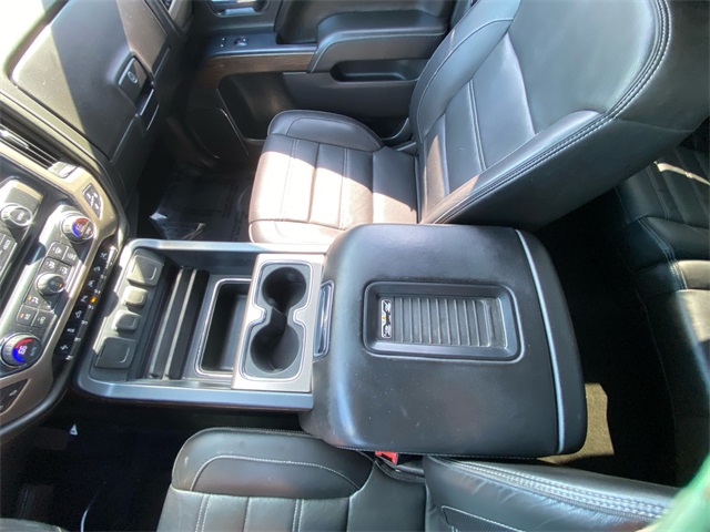 Vehicle image 20 of 37