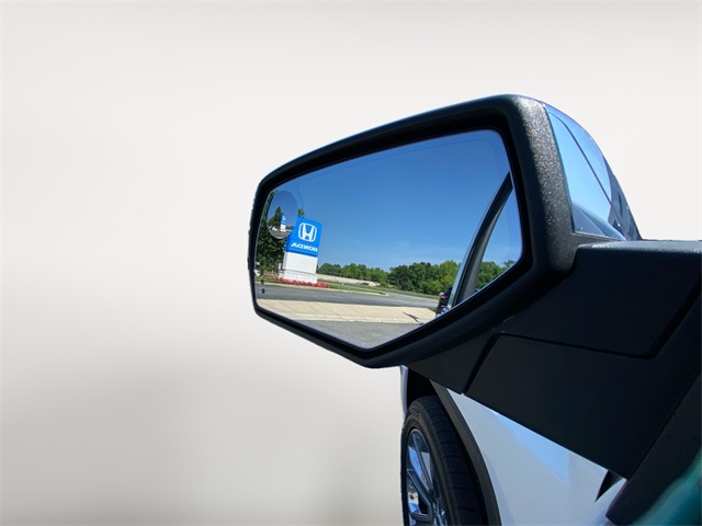 Vehicle image 24 of 37