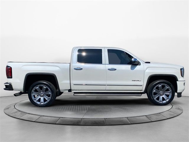Vehicle image 4 of 37