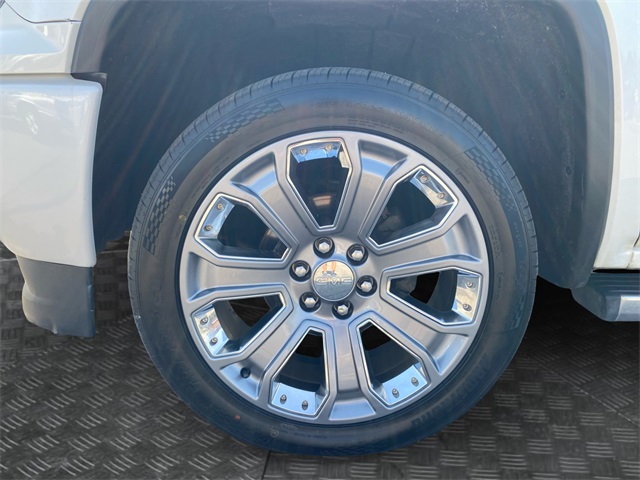 Vehicle image 34 of 37