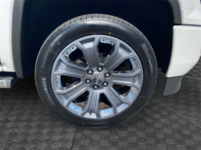 Vehicle image 37 of 37