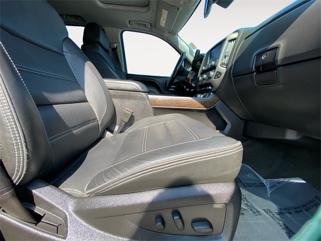 Vehicle image 16 of 37