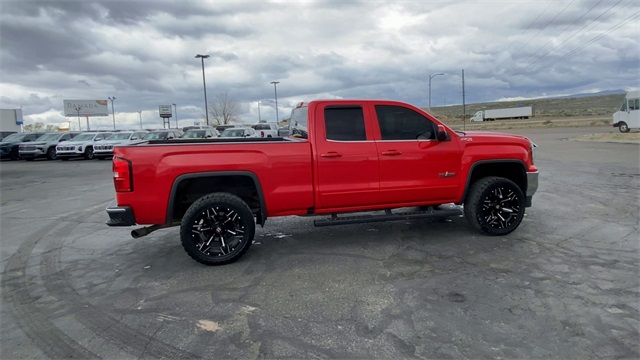 Vehicle image 9 of 23