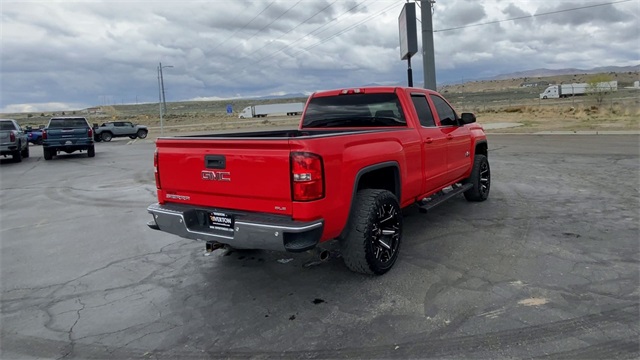 Vehicle image 3 of 23