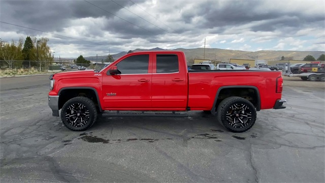 Vehicle image 2 of 23