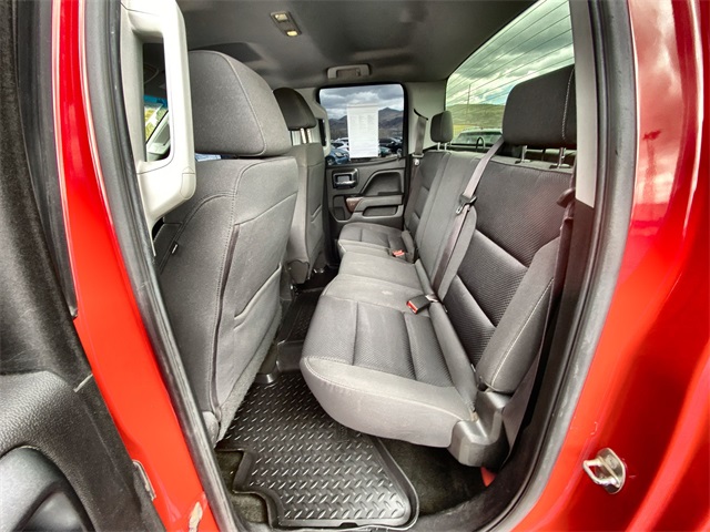 Vehicle image 21 of 23