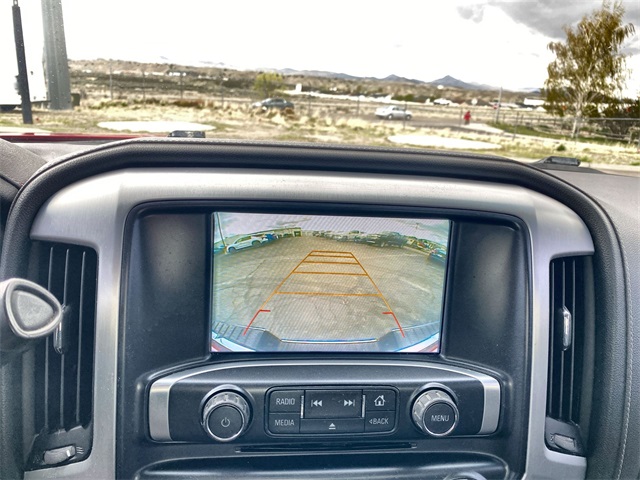 Vehicle image 17 of 23