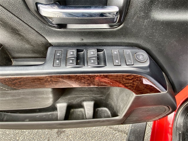Vehicle image 13 of 23