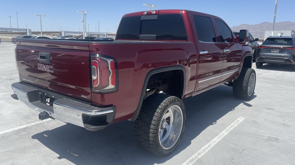 Vehicle image 4 of 8
