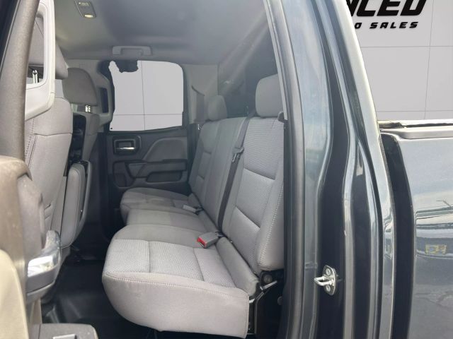 Vehicle image 13 of 25