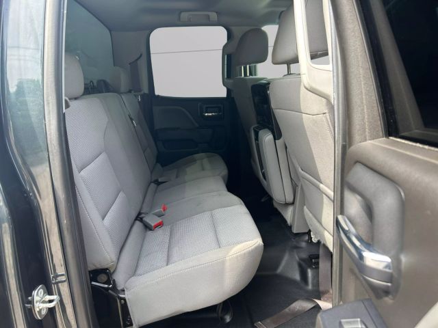 Vehicle image 15 of 25