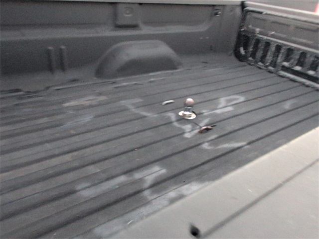 2017 GMC Sierra 3500HD Denali Image 8 of 22