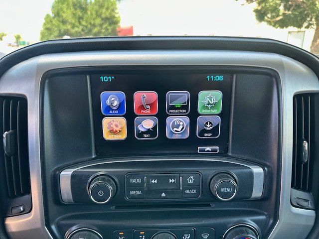 Vehicle image 25 of 39