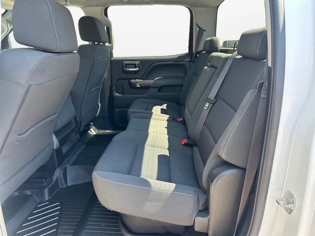 Vehicle image 19 of 39