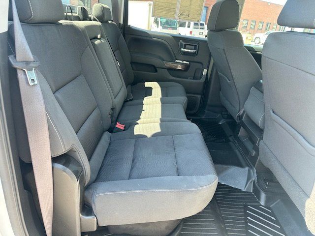 Vehicle image 20 of 39