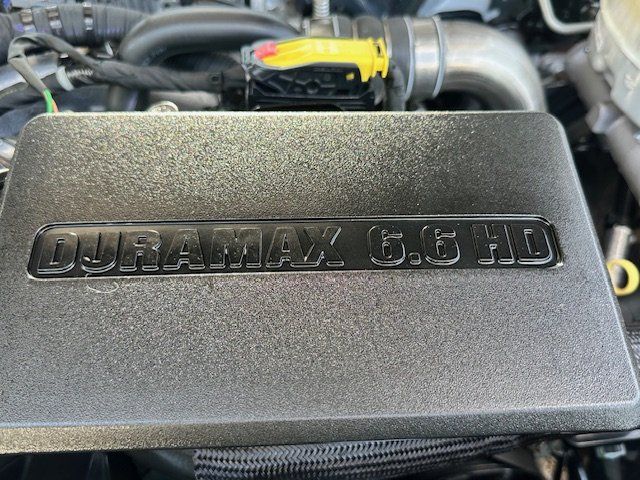 Vehicle image 10 of 39
