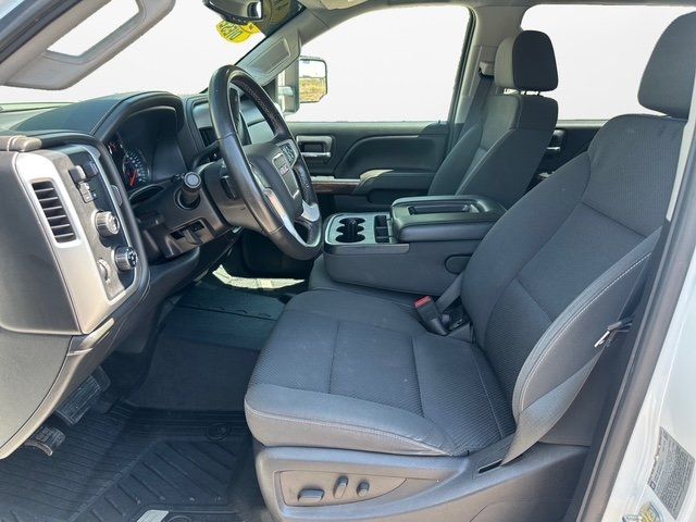 Vehicle image 18 of 39